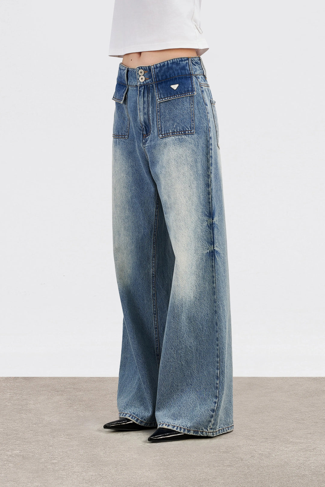An image of a   12887 Wide Leg Patch Pocket Jeans by  Mirra Masa