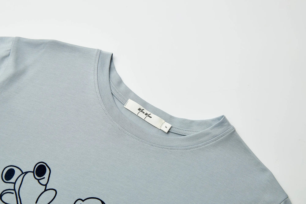 An image of a   21874 Graphic T-Shirt by  Mirra Masa