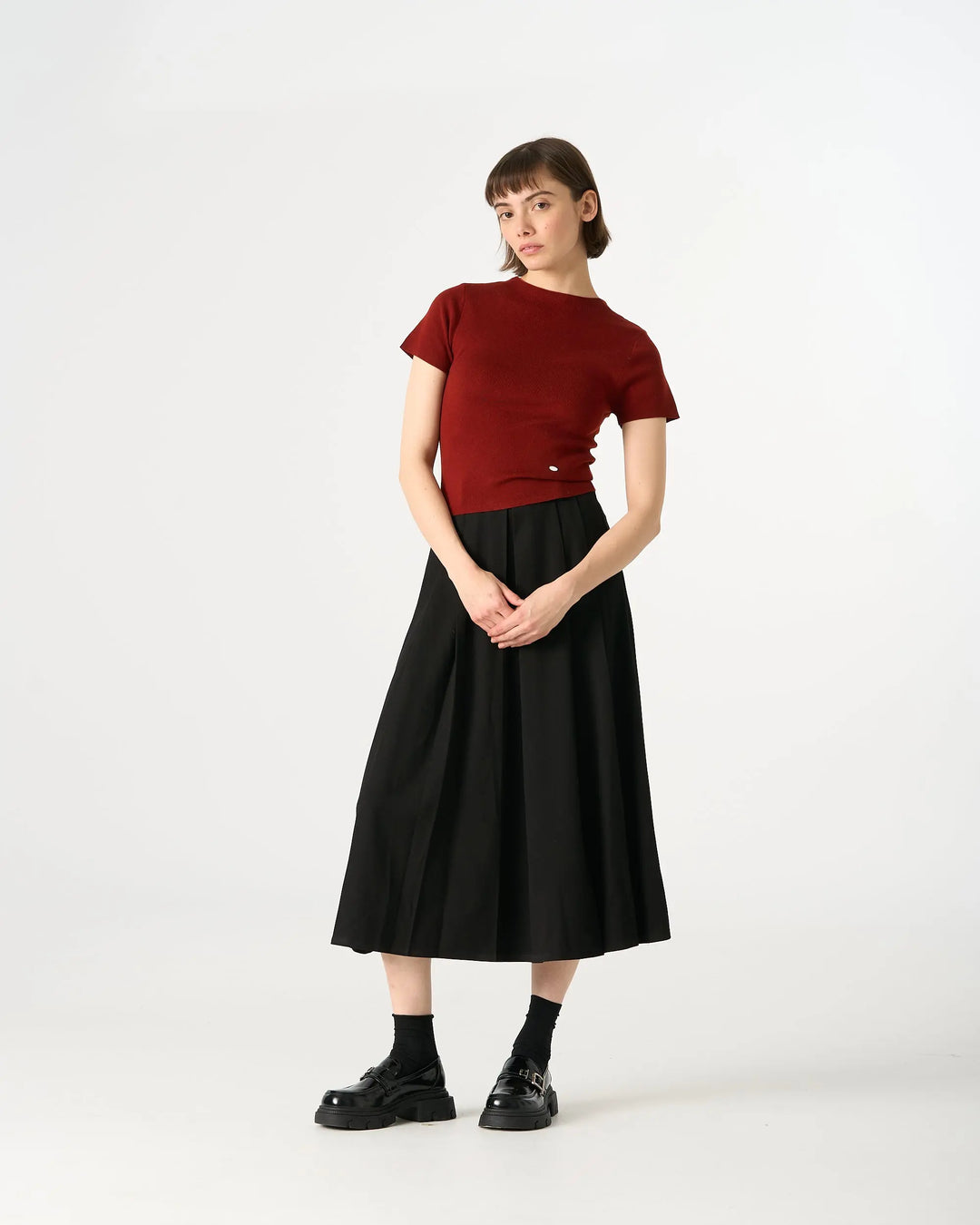 An image of a  Rustic Red / One-Size 31327 Crewneck Knitwear T-Shirt by  Mirra Masa