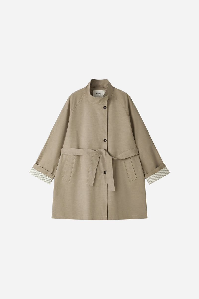 34758 Sculpted trench coat