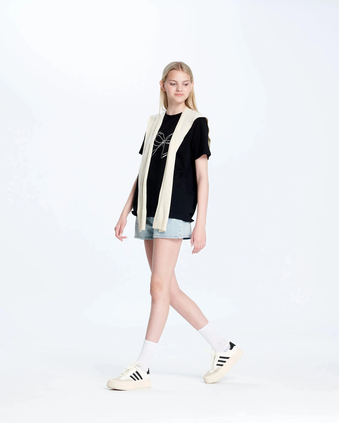 An image of a   8137 Shoulder Sweater by  Mirra Masa