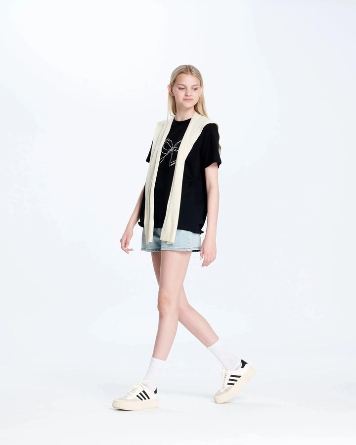 An image of a   8137 Shoulder Sweater by  Mirra Masa