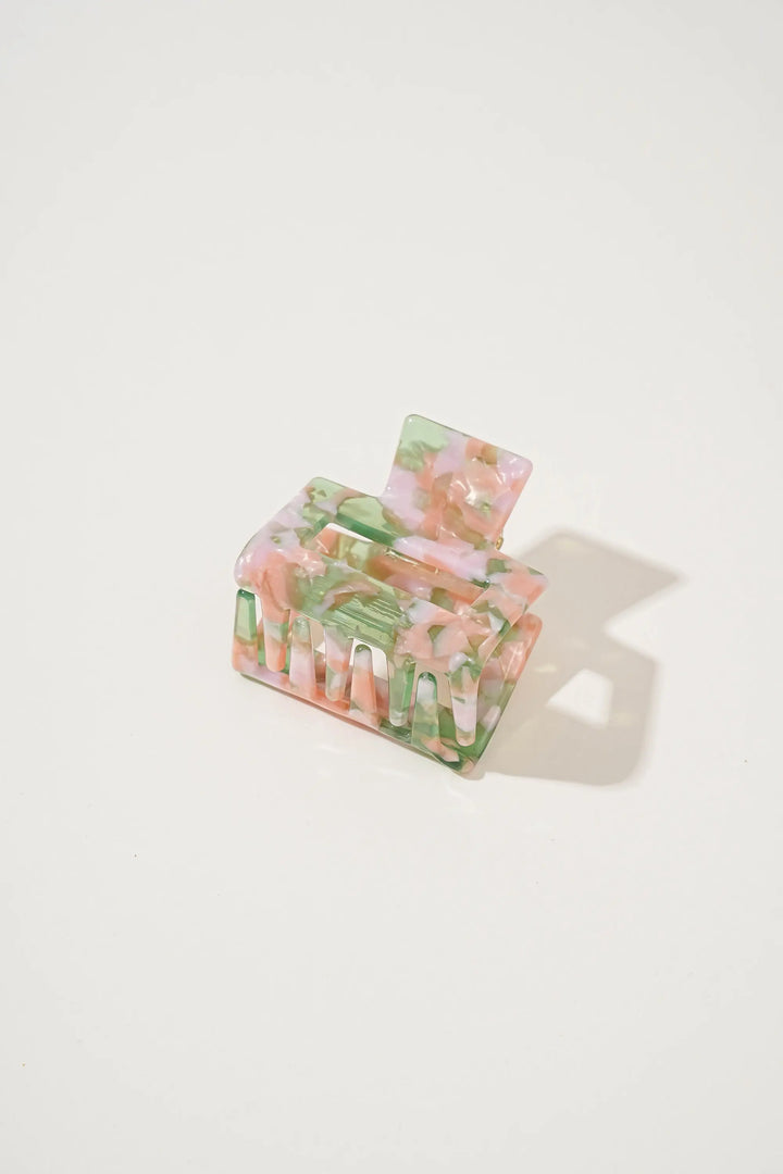 An image of a   Glossy Marbled Geo Claw by  Mirra Masa