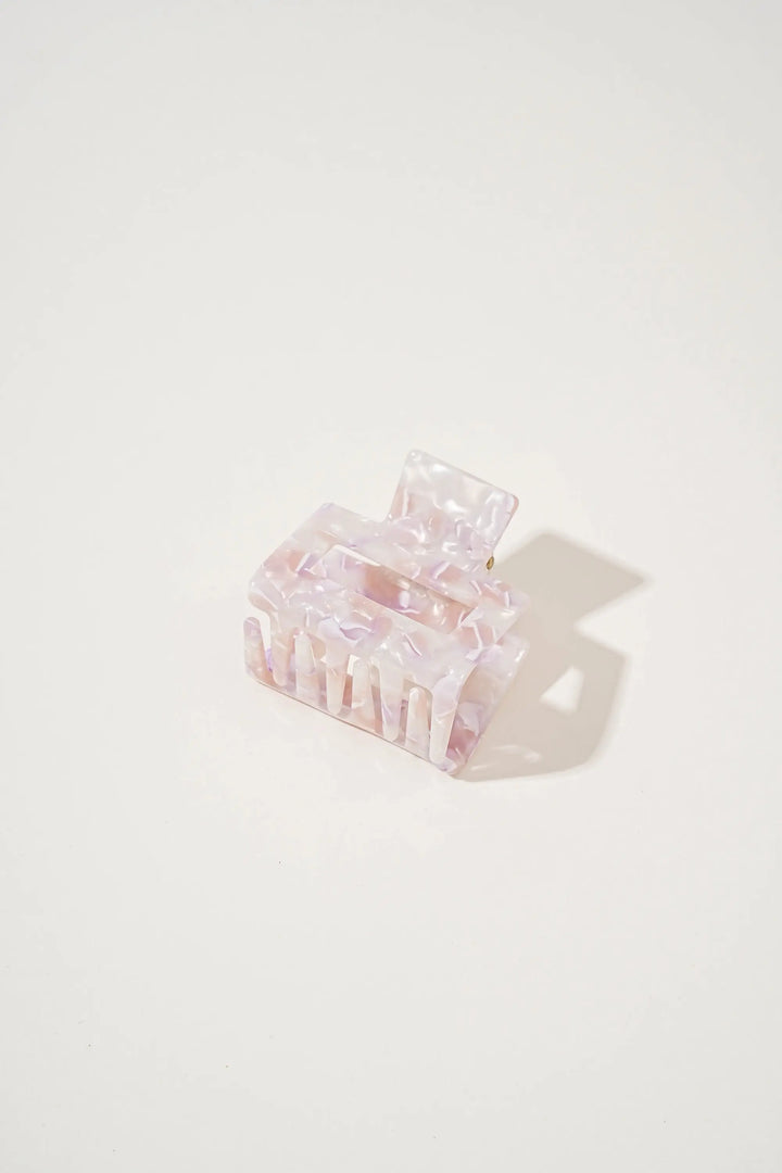 An image of a   Glossy Marbled Geo Claw by  Mirra Masa
