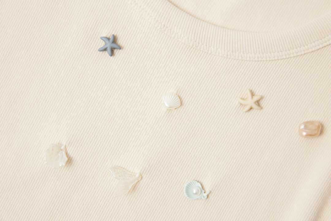 An image of a   TSO00M6 T-Shirt by  Mirra Masa